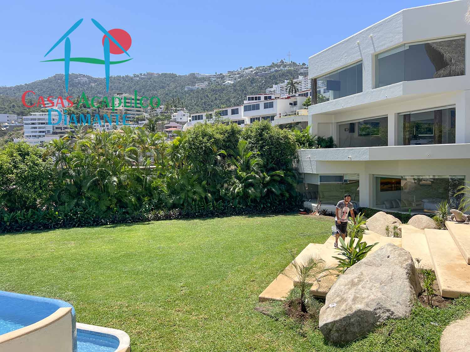 Villa Sahasrara - Alberca y jardín 4